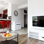 Central Wroclaw Apartment - City Center - Comfortable And Bright - L17